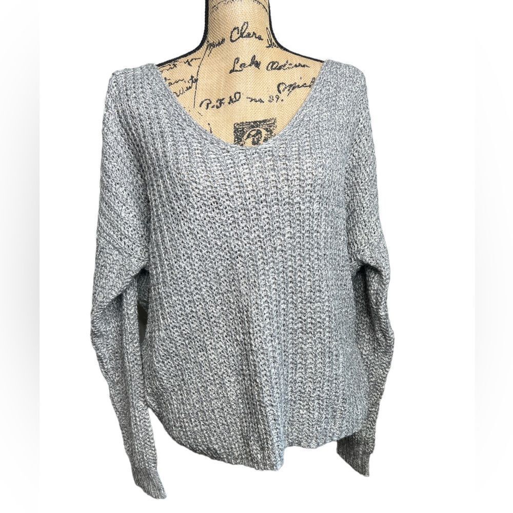She and Sky open chunky knit open back‎ long sleeve sweater V neck small
